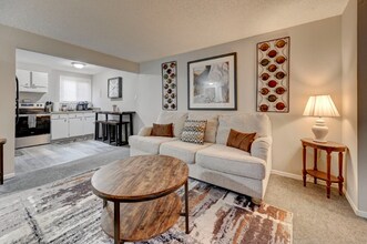 827 Fontmore Rd in Colorado Springs, CO - Building Photo - Building Photo