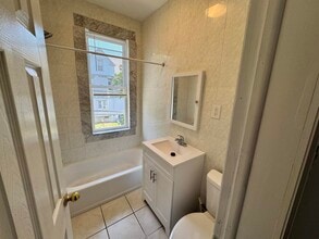 52 E 37th St in Bayonne, NJ - Building Photo - Building Photo