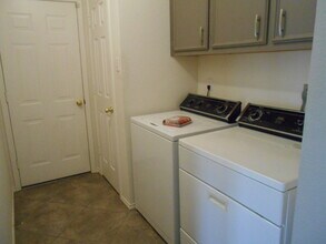 5805 12th St in Lubbock, TX - Building Photo - Building Photo