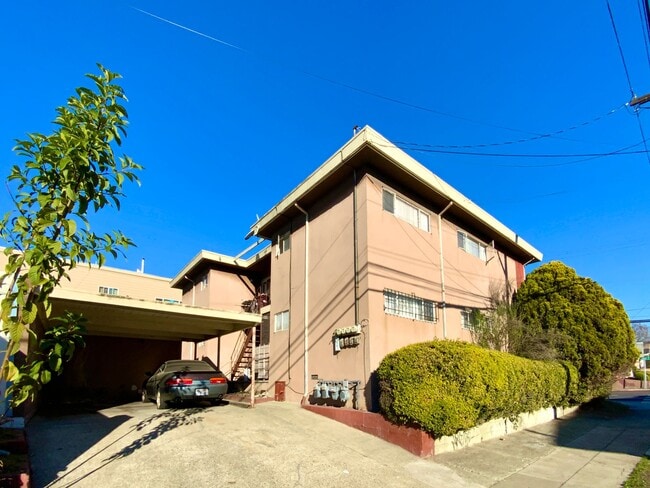 property at 3405 West St