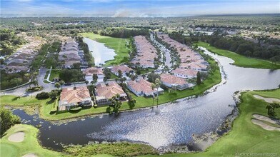 8232 SE Double Tree Dr in Hobe Sound, FL - Building Photo - Building Photo
