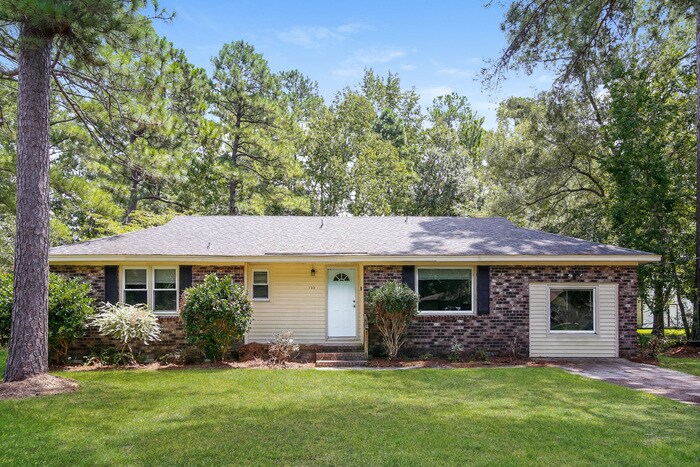 133 White Blvd in Summerville, SC - Building Photo