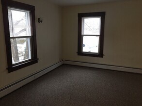 146 Elliot St in Brattleboro, VT - Building Photo - Building Photo