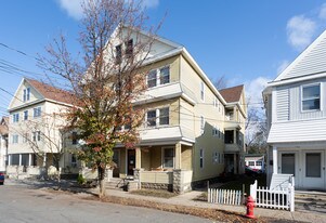 947-949 Maple Ave in Schenectady, NY - Building Photo