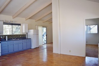 121 Old Topanga Canyon Rd in Topanga, CA - Building Photo - Building Photo