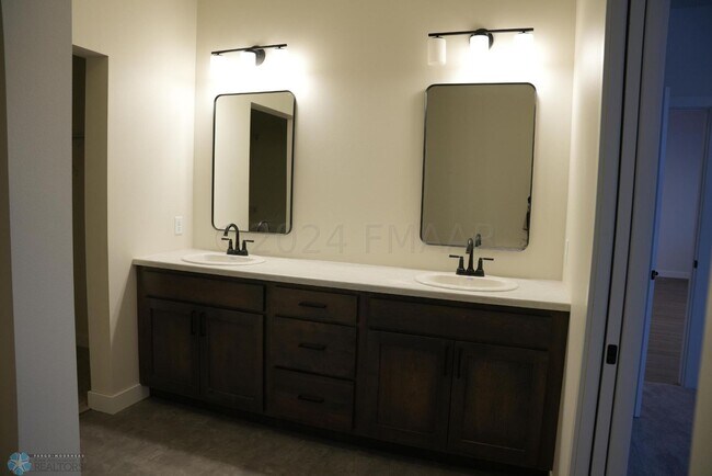 1520 6th Ave NE in Dilworth, MN - Building Photo - Building Photo
