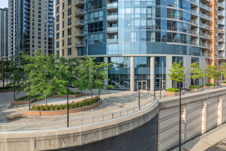 The Regatta in Chicago, IL - Building Photo - Building Photo