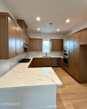 2344 Rocky Anchor Ln in Sparks, NV - Foto de edificio - Building Photo