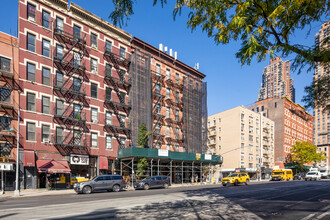 859 Ninth Ave in New York, NY - Building Photo - Building Photo