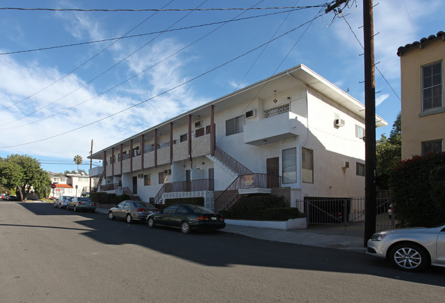 1860 N Mariposa Ave in Los Angeles, CA - Foto de edificio - Building Photo