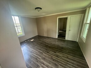 1009 W Smith St in Peoria, IL - Building Photo - Building Photo