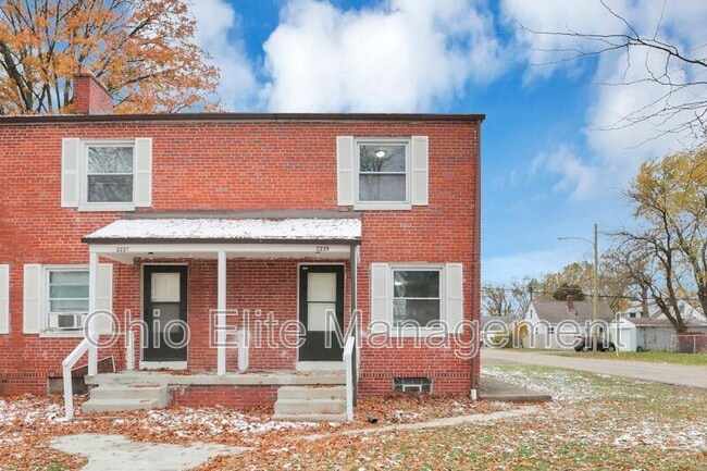 2239 Homestead Dr in Columbus, OH - Building Photo - Building Photo