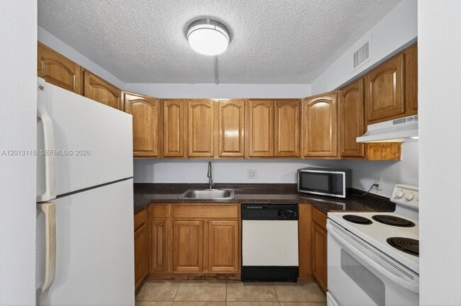 3149 Coral Ridge Dr in Coral Springs, FL - Building Photo - Building Photo