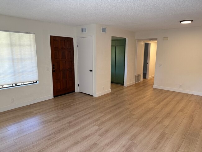 4235 Porte de Merano, Unit 106 in San Diego, CA - Building Photo - Building Photo