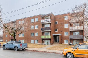 Cooperative d’habitation L’inovatrice in Laval, QC - Building Photo