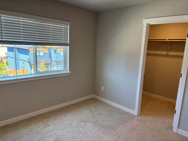 61182 SW Tippytoe Pl in Bend, OR - Building Photo - Building Photo
