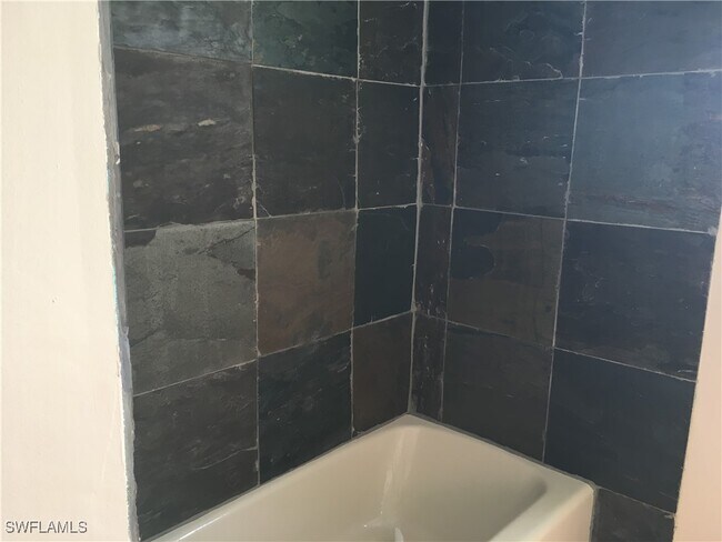 property at 802 SE 32nd St