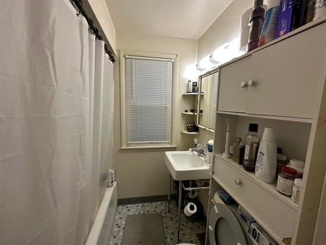 127 Bluff St in Beloit, WI - Building Photo - Building Photo