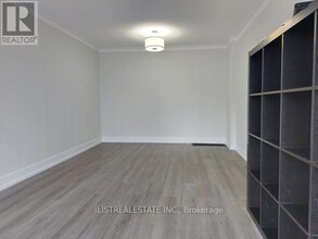 20 Eastgate Crescent in Toronto, ON - Building Photo - Building Photo