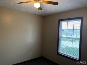 102 N Seminary St in Princeton, IN - Building Photo - Building Photo