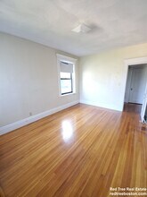 1688 Beacon St, Unit 20 in Brookline, MA - Foto de edificio - Building Photo