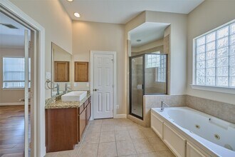 2526 Bevis St in Houston, TX - Building Photo - Building Photo