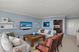 2400 Gulf Shore Blvd N in Naples, FL - Building Photo - Building Photo