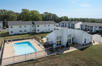 307 Cedarview Ct in Hillsboro, MO - Building Photo - Building Photo