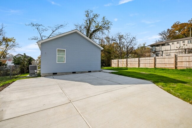 24 Sawyer St in Chattanooga, TN - Foto de edificio - Building Photo