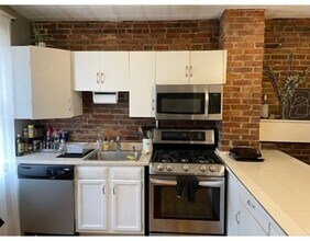 66 Russell St-Unit -1 in Boston, MA - Building Photo - Building Photo