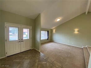6209 O'Bannon Dr in Las Vegas, NV - Foto de edificio - Building Photo