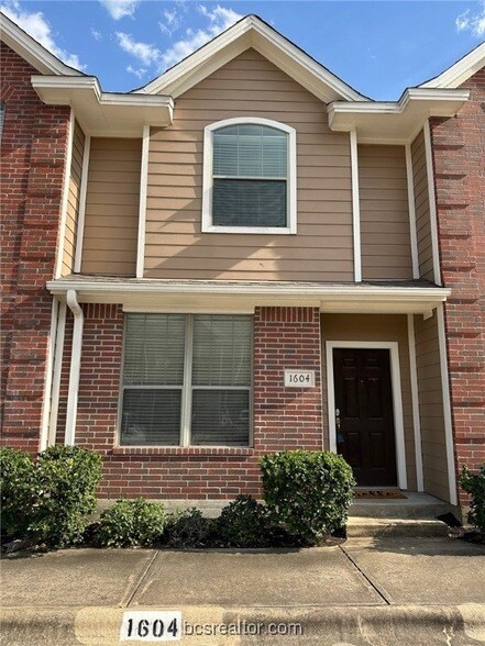 1000 Spring Loop, Unit 1604 in College Station, TX - Building Photo - Building Photo