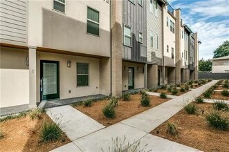 4303 Cole Ave in Dallas, TX - Building Photo - Building Photo
