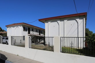 3820-3822 Sunset Ln in San Ysidro, CA - Foto de edificio - Building Photo