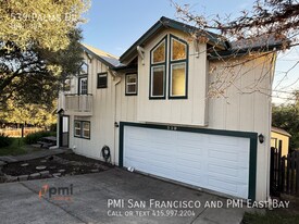 539 Palms Dr in Martinez, CA - Building Photo