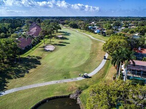 8122 Misty Oaks Blvd in Sarasota, FL - Building Photo - Building Photo