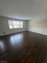 2 Magnolia Ct in Madison, NJ - Building Photo - Building Photo