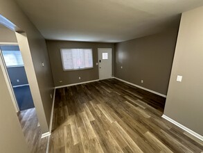 4115 Roosevelt Blvd, Unit 1 in Middletown, OH - Foto de edificio - Building Photo
