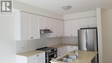 59 Ducharme Dr in Richmond Hill, ON - Building Photo - Building Photo