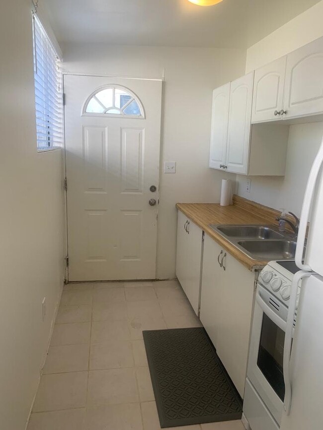 property at 6116 Brooklyn Ave