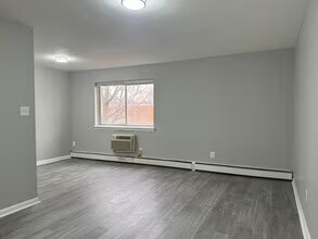 6724 Marshall Rd, Unit A204 in Upper Darby Township, PA - Building Photo - Building Photo