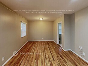15042 Romar St in Los Angeles, CA - Building Photo - Building Photo