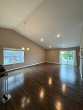 8530 Titanium Cir in Woodbury, MN - Building Photo - Building Photo