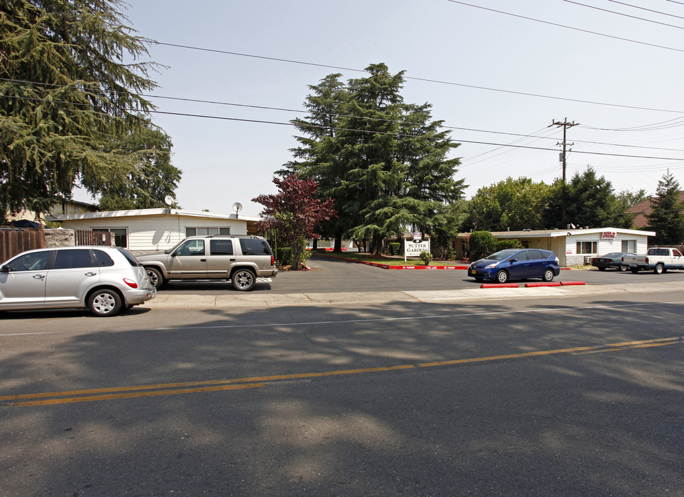 Sutter Park in Carmichael, CA - Foto de edificio