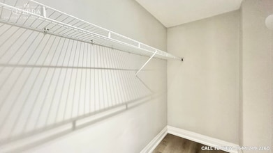 131 Mcwilliams Cres in Oakville, ON - Building Photo - Building Photo