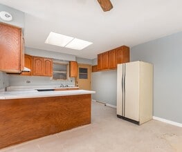10448 W Cermak Rd in Westchester, IL - Foto de edificio - Building Photo
