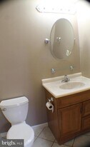 8008 Tyson Oaks Cir in Vienna, VA - Building Photo