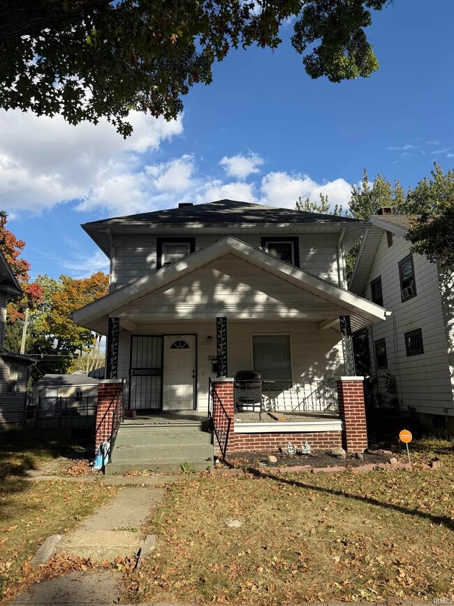 property at 3005 Monroe St