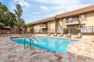 Oasis at Scottsdale in Scottsdale, AZ - Building Photo