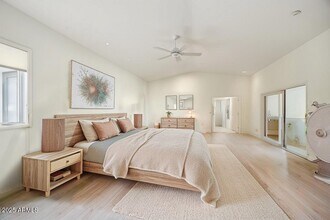 5302 E Mercer Ln in Scottsdale, AZ - Building Photo - Building Photo